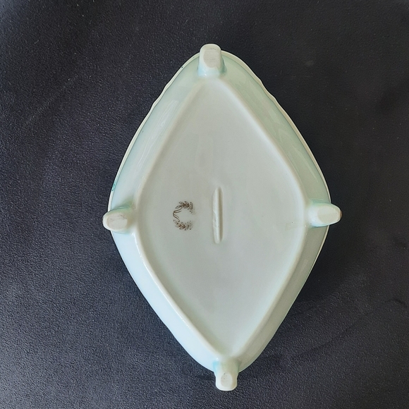 Vintage porcelain trinket box - Picture 4 of 7